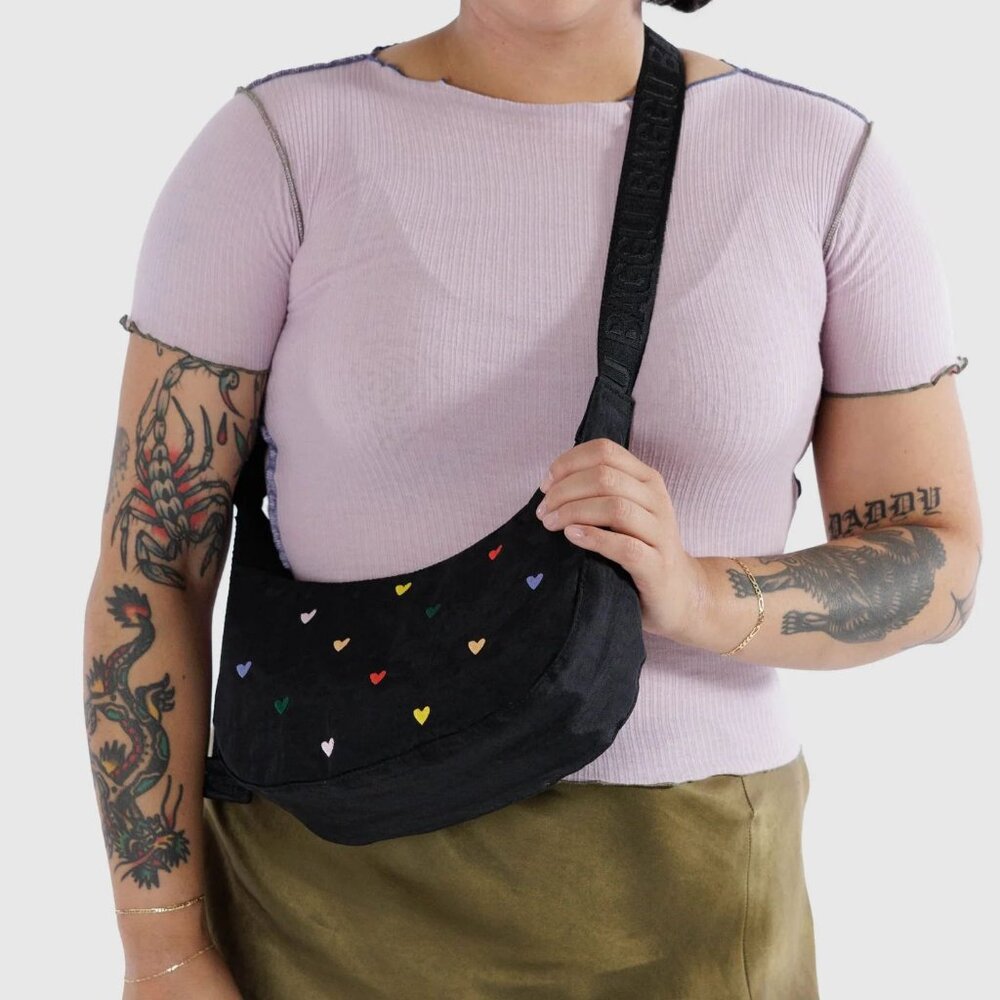 NWT Baggu Small Crescent Bag - Embroidered Hearts - Picture 8 of 8